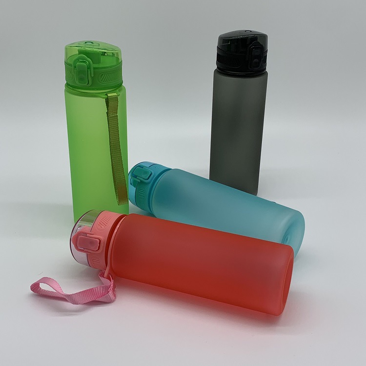 Personalize Water Bottle Porta - Sports Equipment With Names 评论和价格